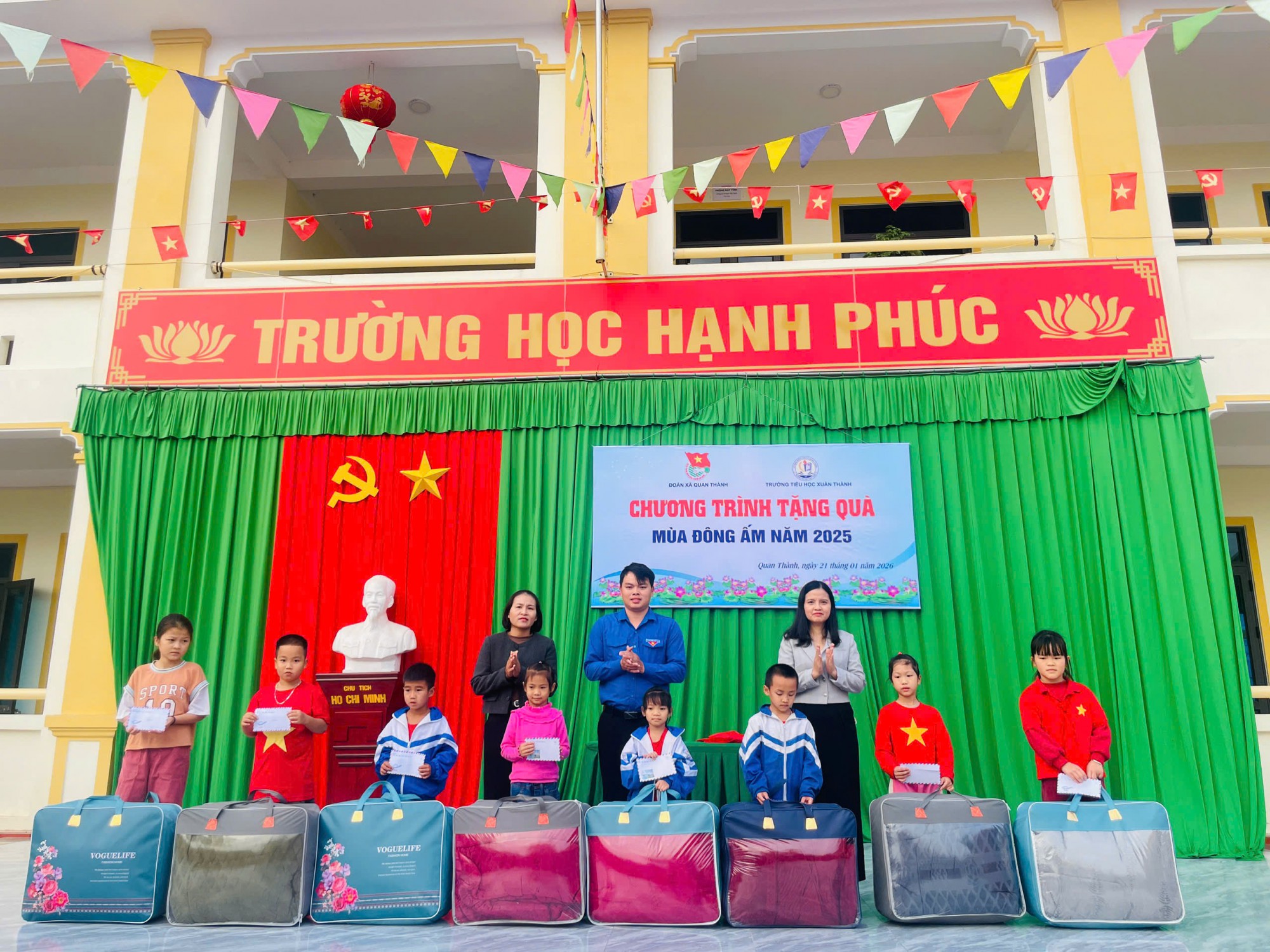 CHƯƠNG TRÌNH “TẶNG QUÀ – MÙA ĐÔNG ẤM” NĂM 2026